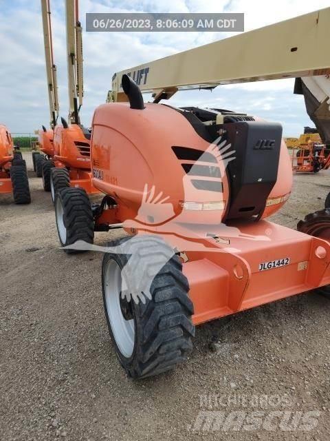 JLG 600AJ Strēles pacēlāji