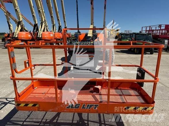 JLG 600AJ Strēles pacēlāji