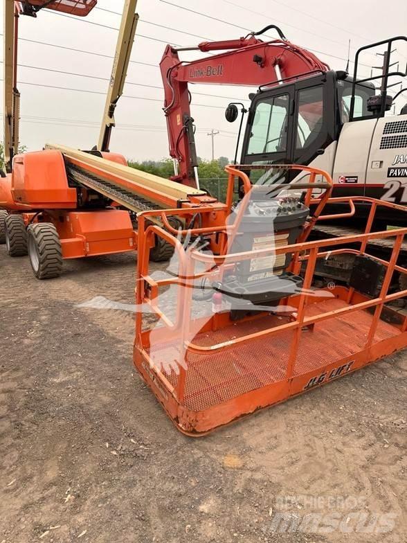 JLG 600S Teleskopiskie pacēlāji
