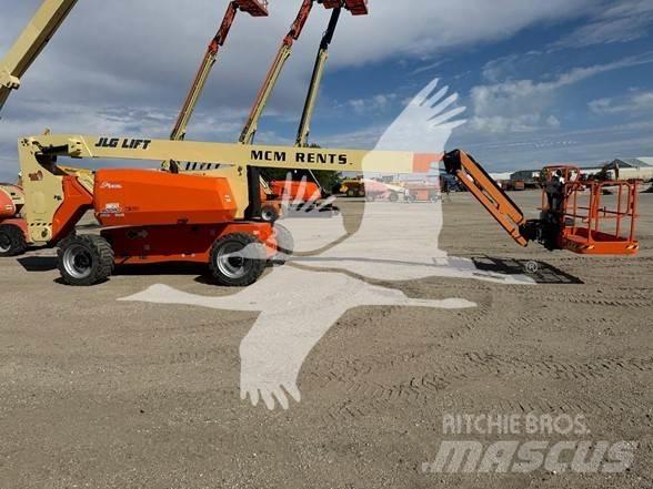 JLG 800AJ Strēles pacēlāji