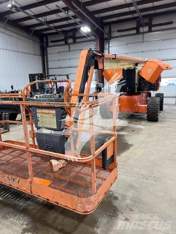 JLG 800AJ Strēles pacēlāji