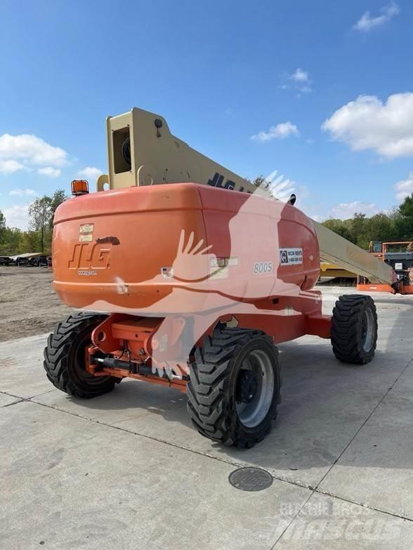 JLG 800S Teleskopiskie pacēlāji