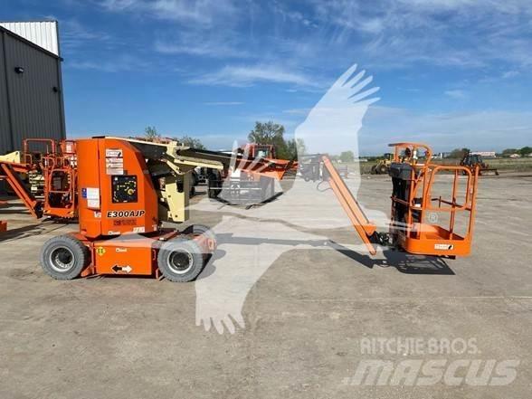 JLG E300AJP Strēles pacēlāji