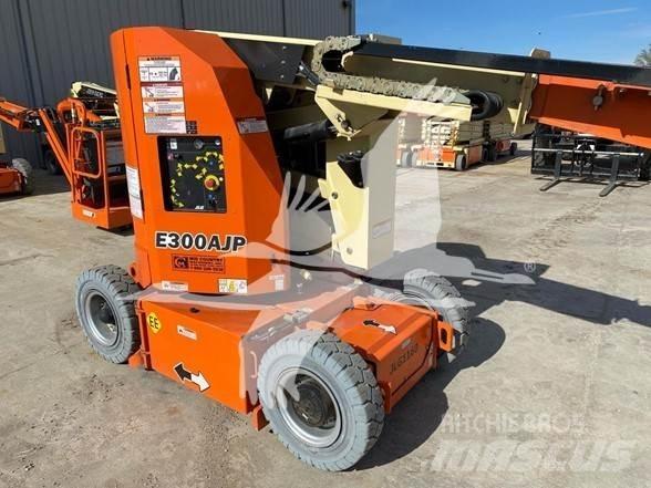 JLG E300AJP Strēles pacēlāji