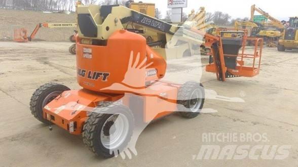 JLG E450AJ Strēles pacēlāji