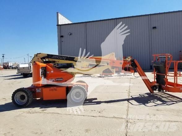 JLG E450AJ Strēles pacēlāji