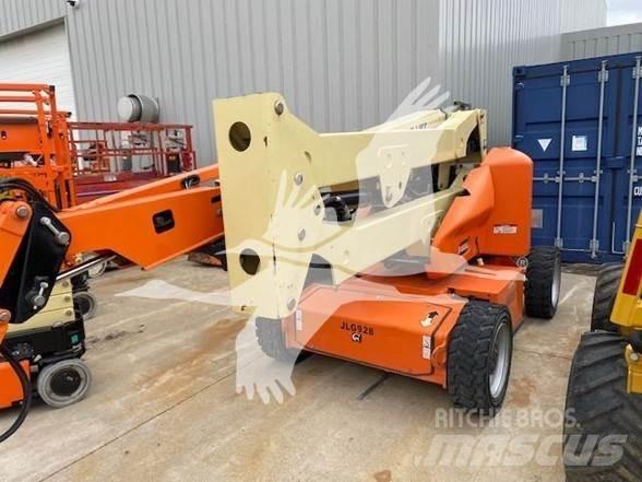 JLG E450AJ Strēles pacēlāji