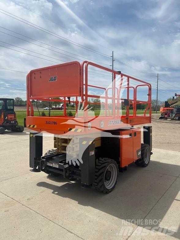 JLG RT2669 Šķerveida pacēlāji