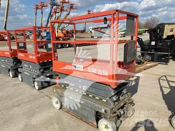 SkyJack SJ3219 Šķerveida pacēlāji