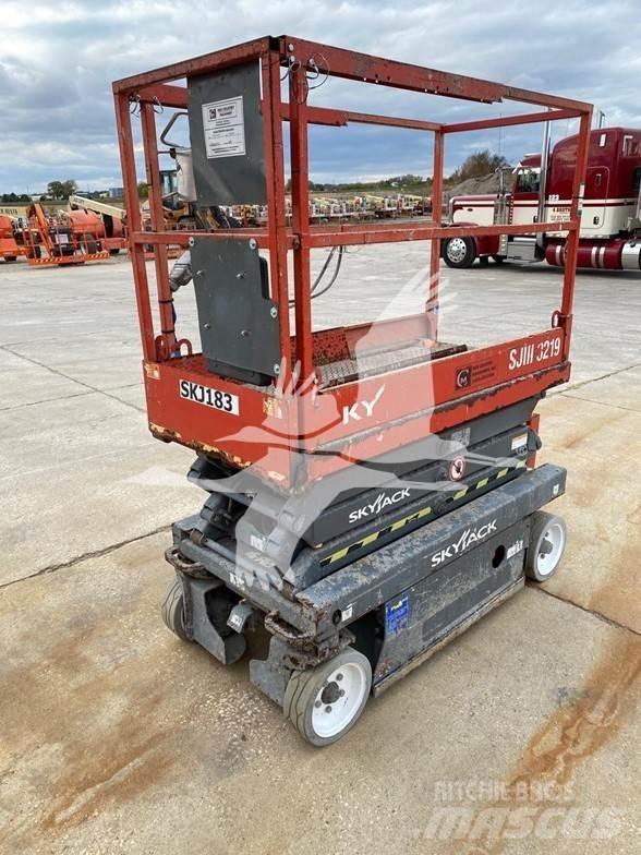 SkyJack SJ3219 Šķerveida pacēlāji