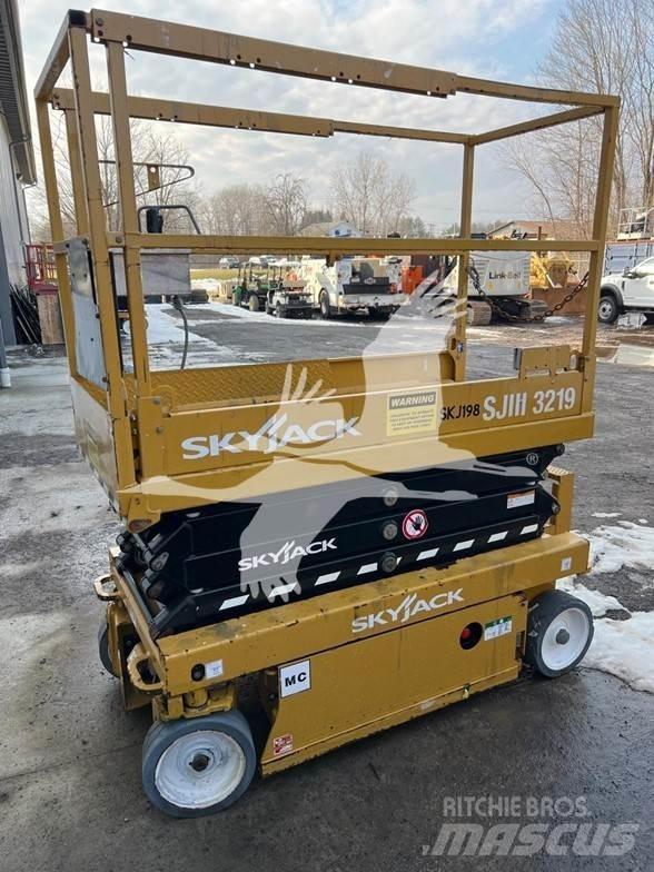 SkyJack SJ3219 Šķerveida pacēlāji