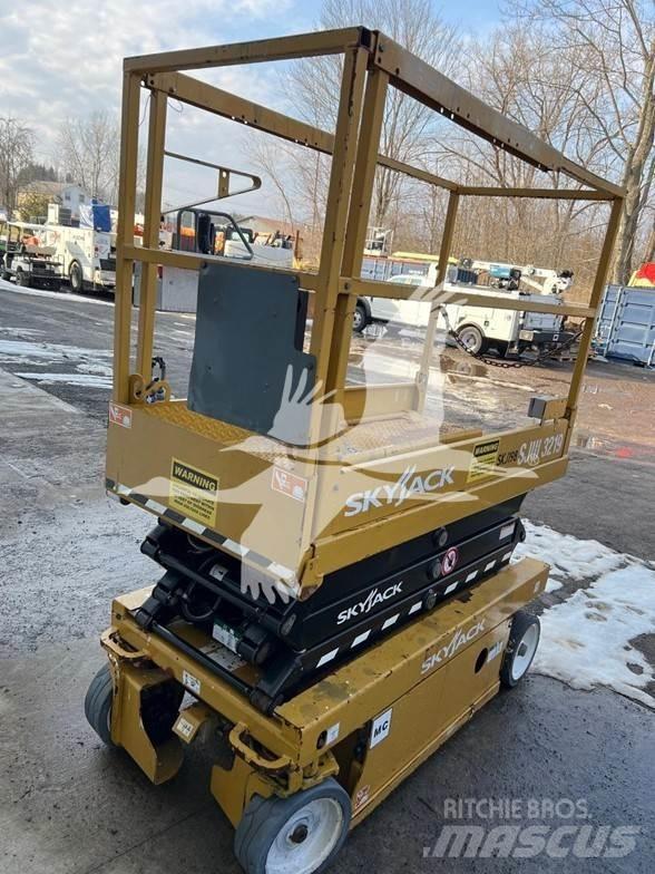 SkyJack SJ3219 Šķerveida pacēlāji