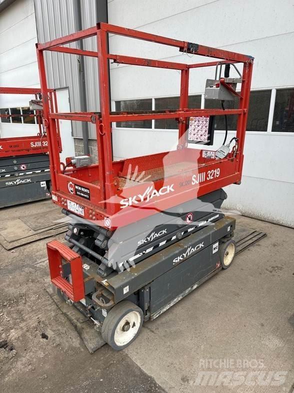 SkyJack SJ3219 Šķerveida pacēlāji