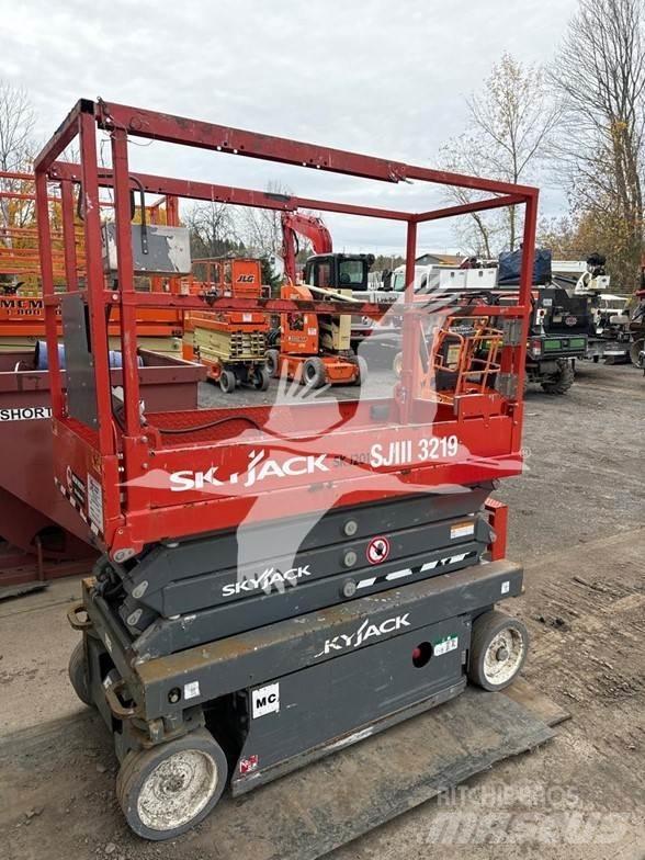 SkyJack SJ3219 Šķerveida pacēlāji