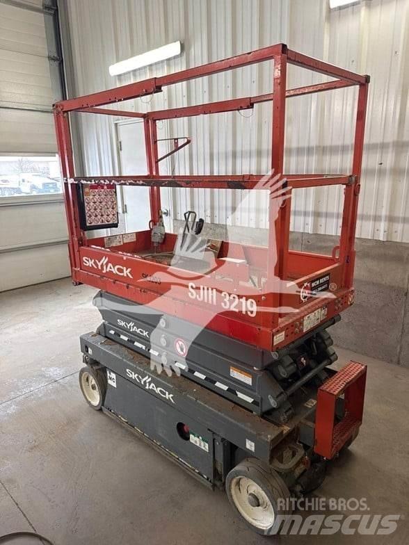SkyJack SJ3219 Šķerveida pacēlāji