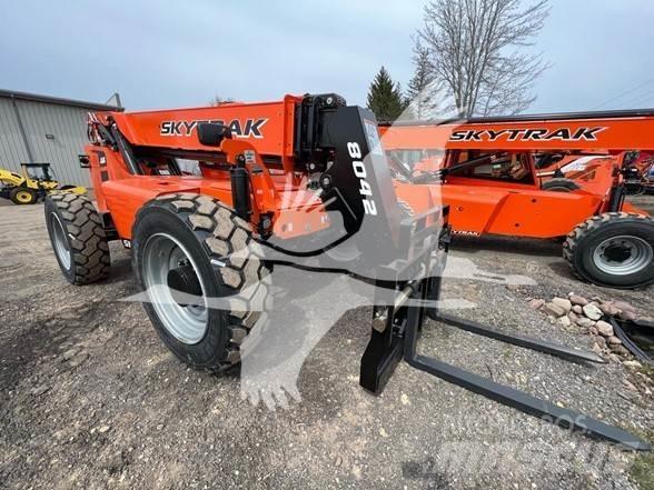 SkyTrak 8042 Teleskopiskie manipulatori