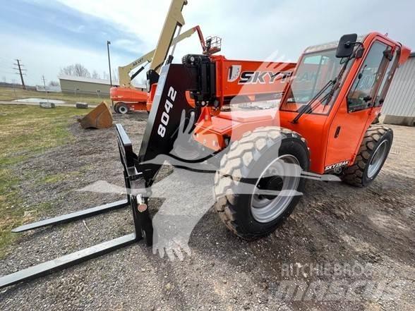 SkyTrak 8042 Teleskopiskie manipulatori
