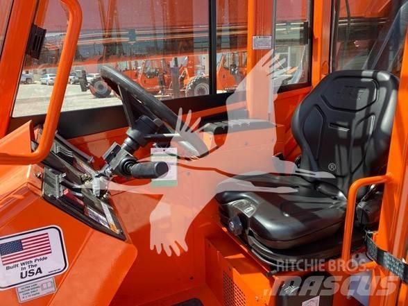 SkyTrak 8042 Teleskopiskie manipulatori
