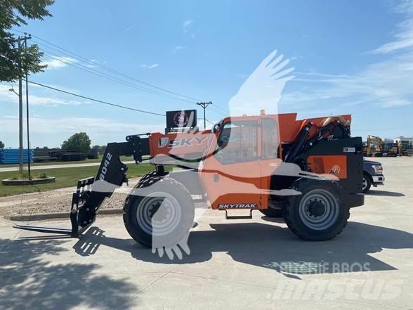 SkyTrak 8042 Teleskopiskie manipulatori