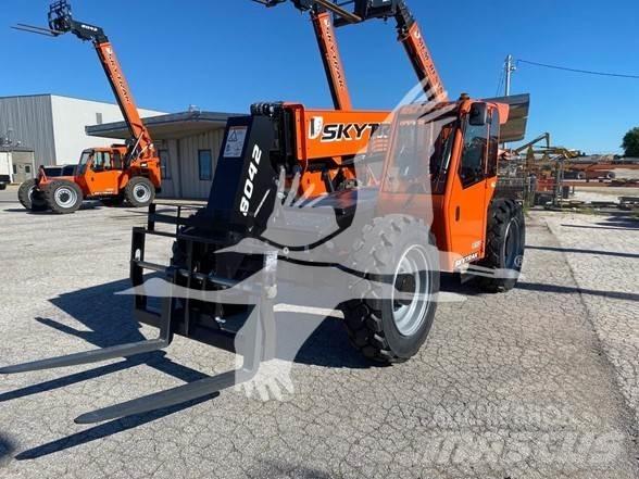 SkyTrak 8042 Teleskopiskie manipulatori