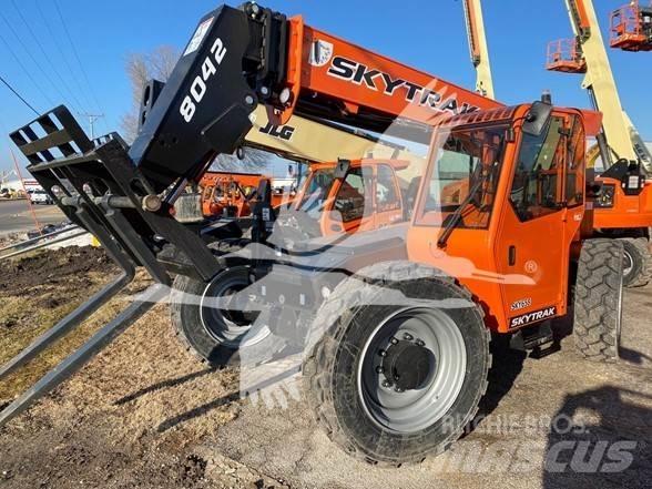 SkyTrak 8042 Teleskopiskie manipulatori