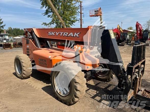 SkyTrak 8042 Teleskopiskie manipulatori