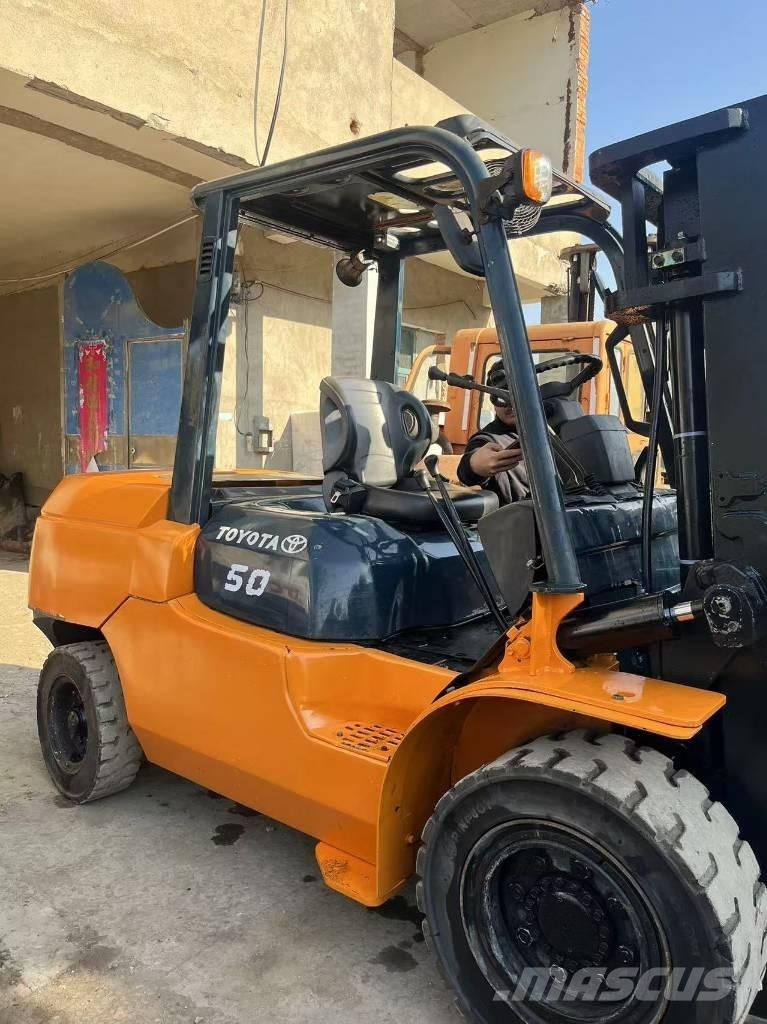 Toyota FD 50 Tehnika ar dīzeļa dzinēju