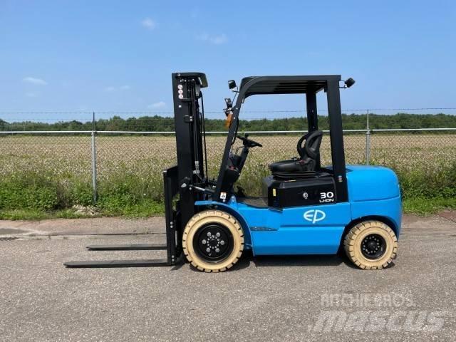 EP EFL302 | 3T | LI-ION Elektriskie iekrāvēji