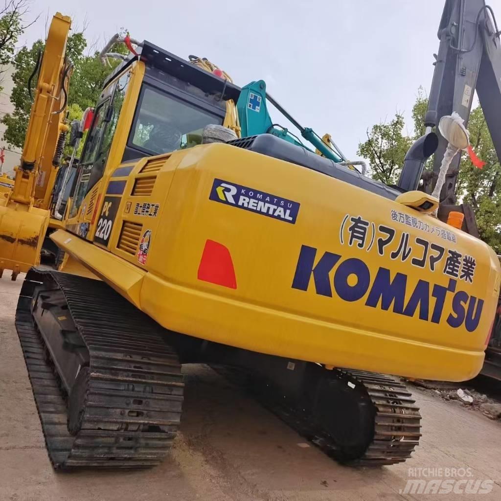 Komatsu PC 220 Kāpurķēžu ekskavatori