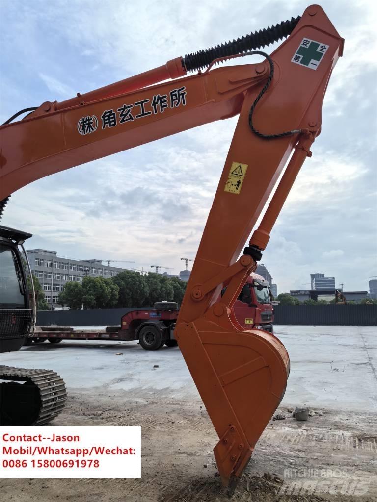 Hitachi ZX 200 Kāpurķēžu ekskavatori