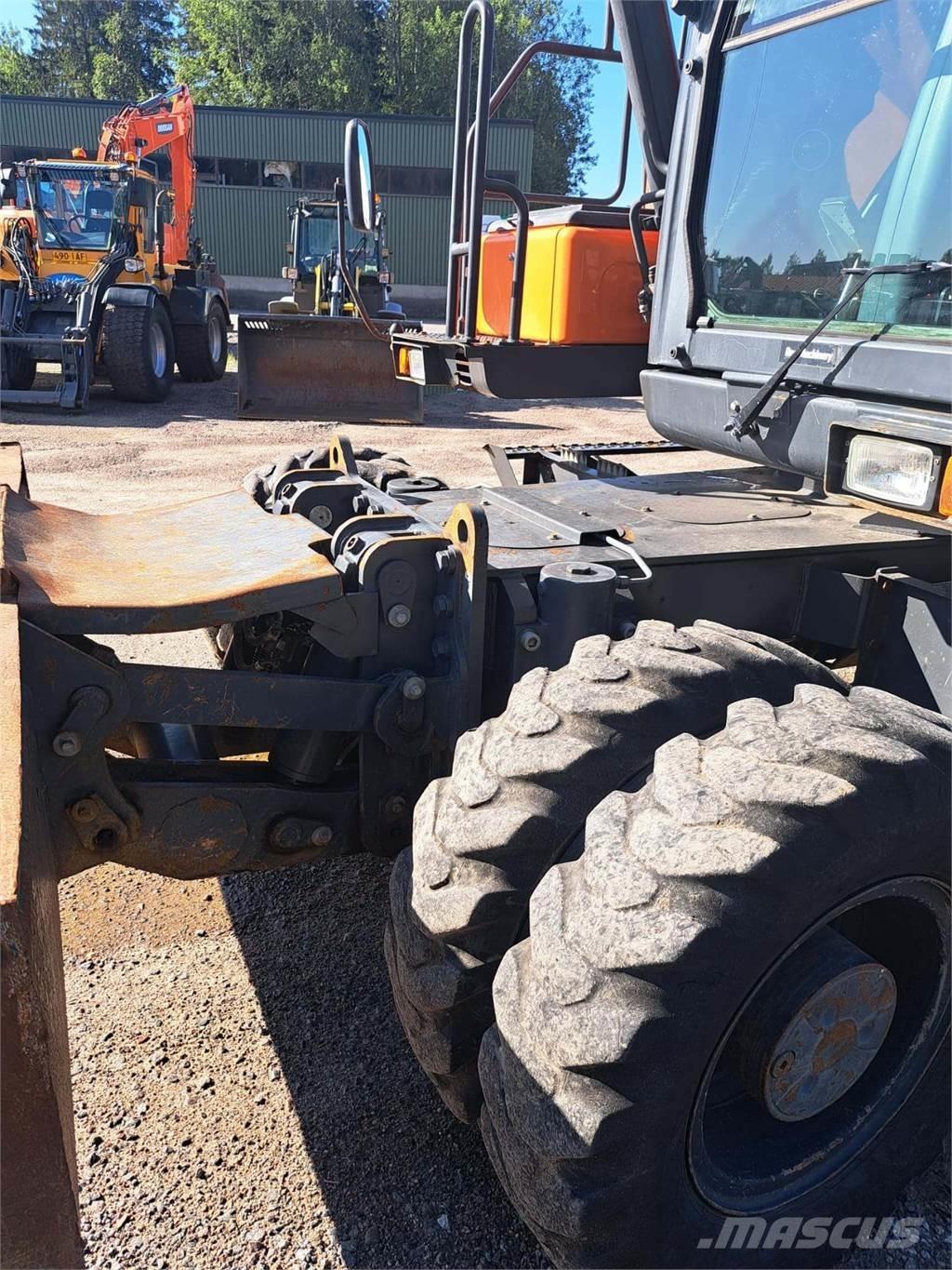 Doosan DX170W-5 Ekskavatori uz riteņiem