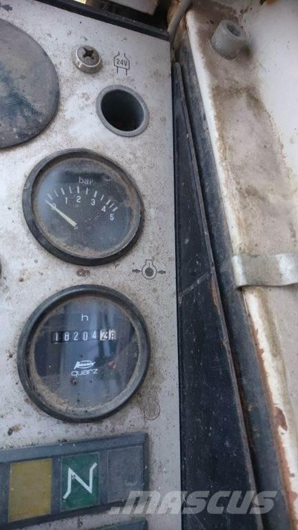 Liebherr A900 Ekskavatori uz riteņiem