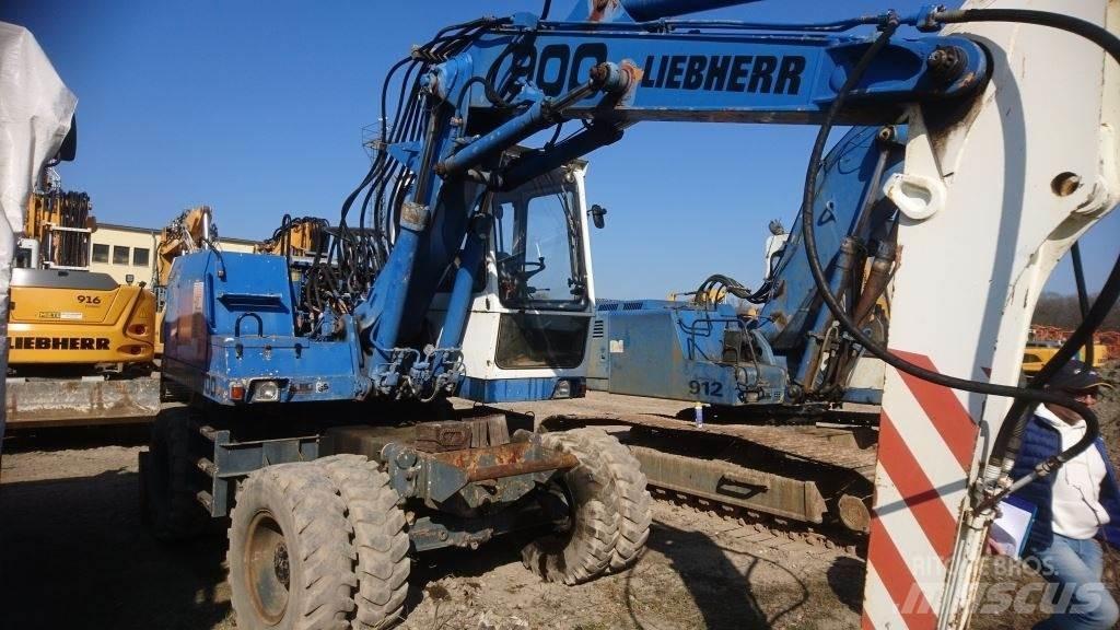 Liebherr A900 Ekskavatori uz riteņiem