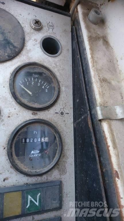 Liebherr A900 Ekskavatori uz riteņiem
