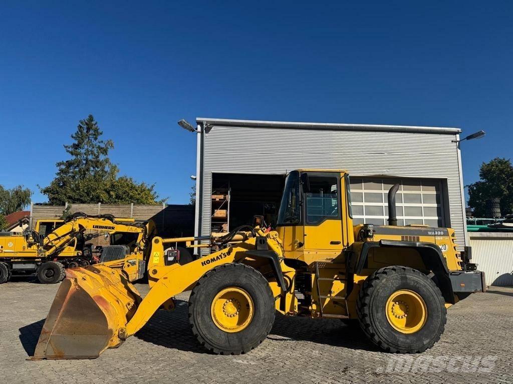 Komatsu WA 320-3H Iekrāvēji uz riteņiem