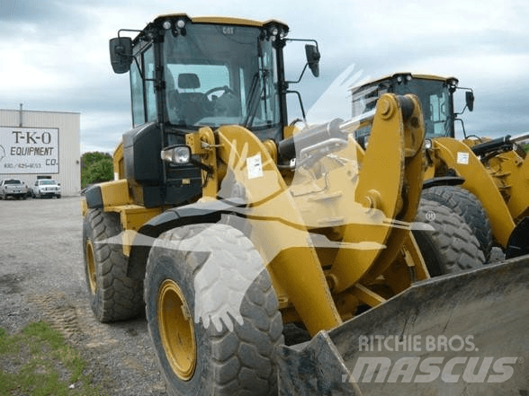 CAT 938M Iekrāvēji uz riteņiem