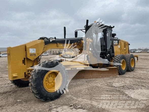 CAT 950M Iekrāvēji uz riteņiem
