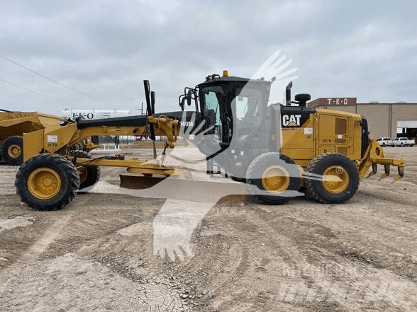 CAT 950M Iekrāvēji uz riteņiem