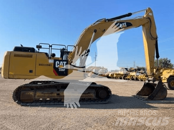 CAT D6T XL Kāpurķēžu buldozeri