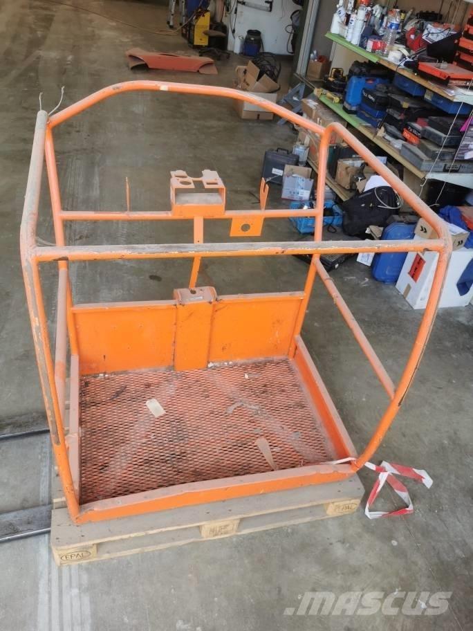 JLG Toucan 10 E Strēles un kausi
