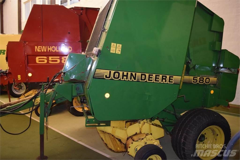 John Deere 580 Rituļu preses
