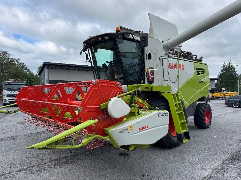 CLAAS Tucano 320 Ražas novākšanas kombaini