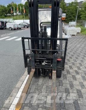 Manitou MI 18 D Tehnika ar dīzeļa dzinēju