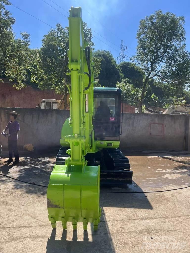 Hyundai R60-5 Kāpurķēžu ekskavatori