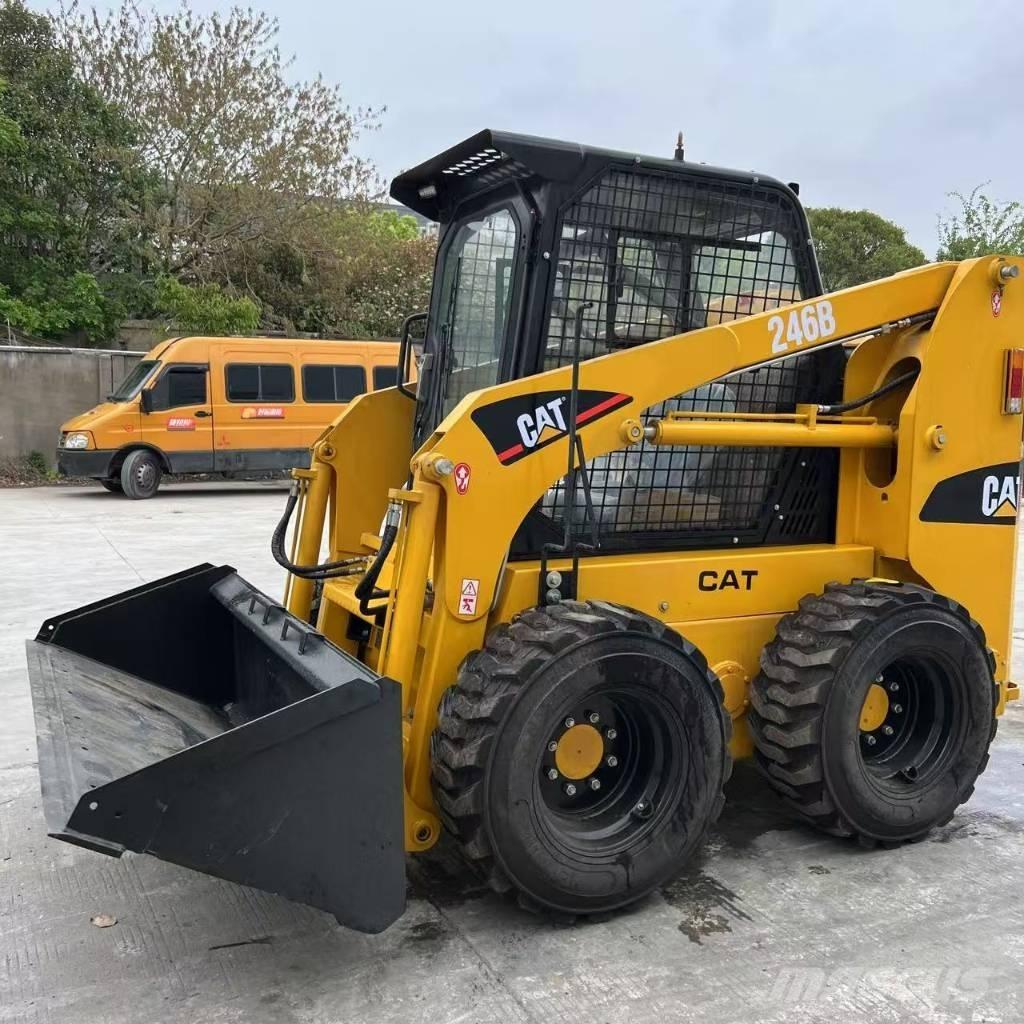 CAT 246 B Mini iekrāvēji