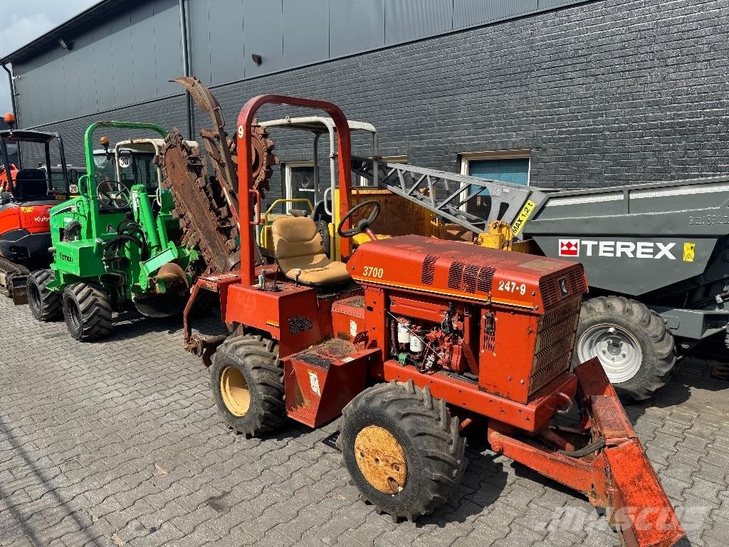 Ditch Witch 3700 DD Tranšeju racēji