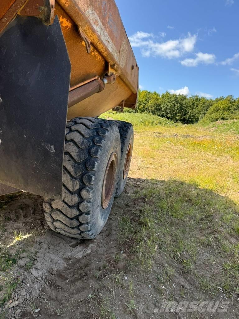 Volvo A 25 C Mini pašizgāzēji