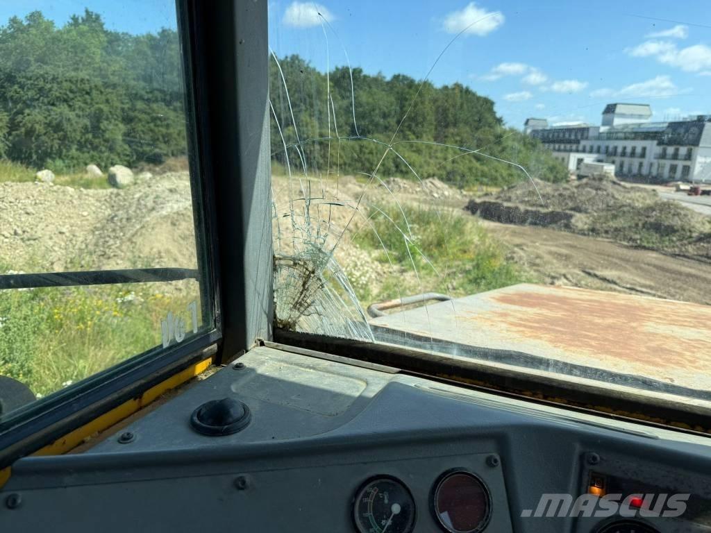 Volvo A 25 C Mini pašizgāzēji