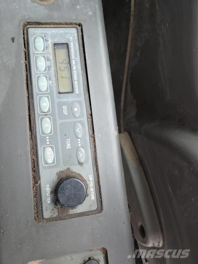 Hitachi ZX 135 US Kāpurķēžu ekskavatori