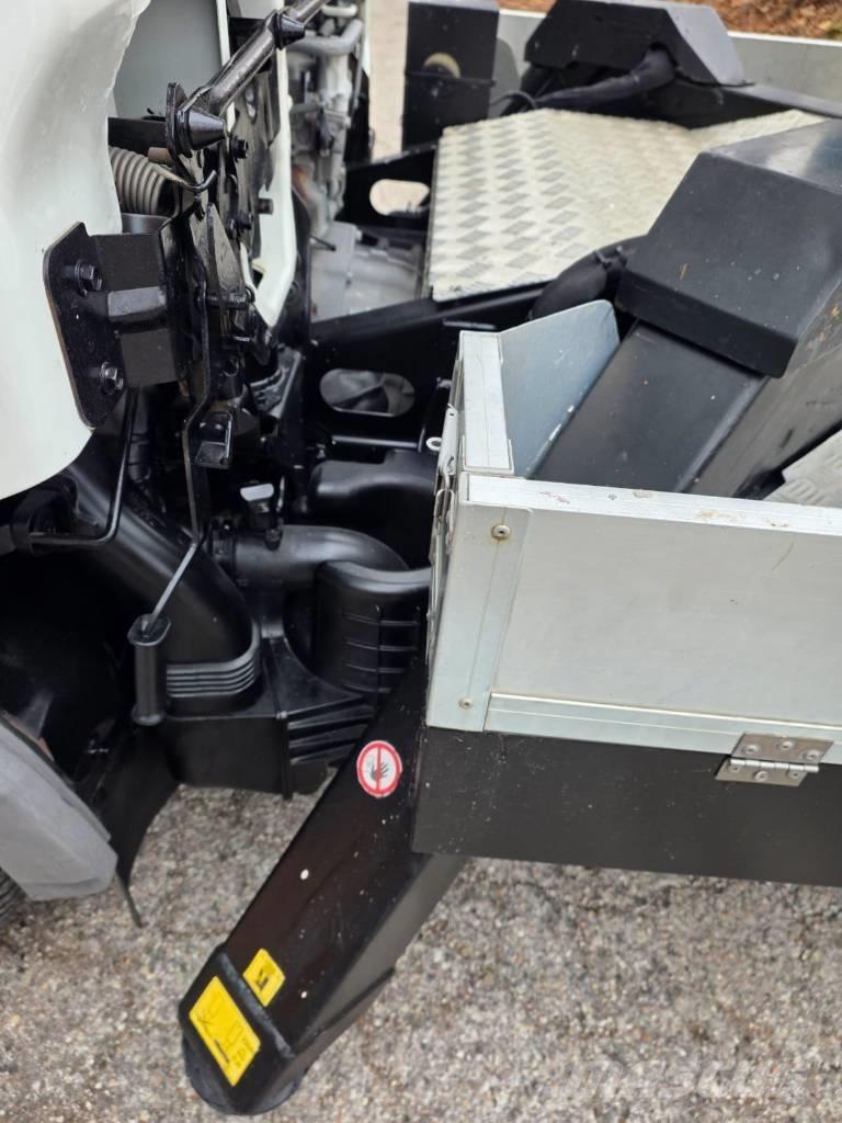 Palfinger P 200 A Pacēlāji uz automašīnas bāzes